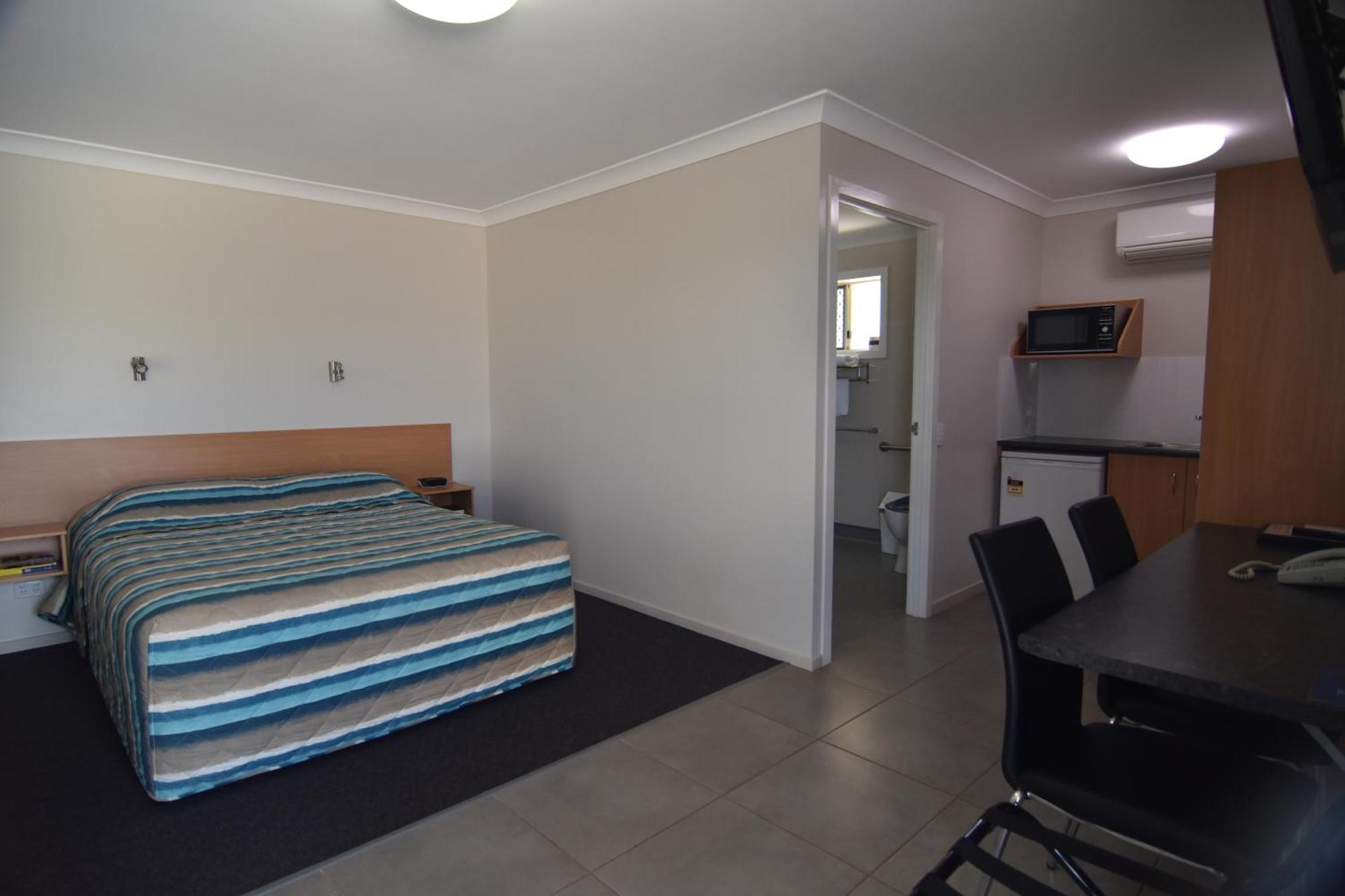 Mundubbera Billabong Motor Inn Room photo